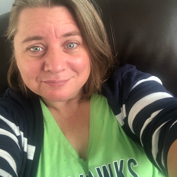 Meet your Posher, Colleen - Picture 2 of 3